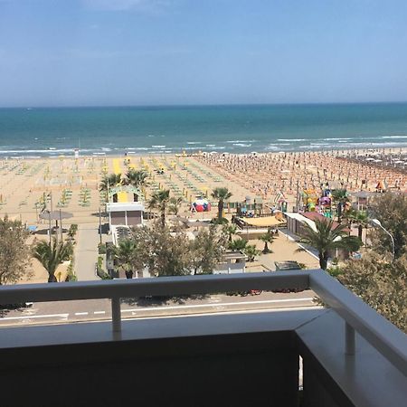 Appartamento Fronte Mare ริมินี ภายนอก รูปภาพ