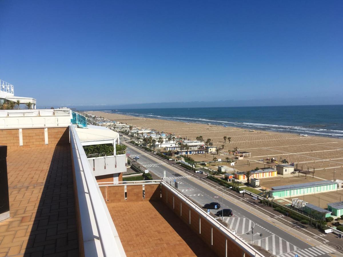 Appartamento Fronte Mare ริมินี ภายนอก รูปภาพ