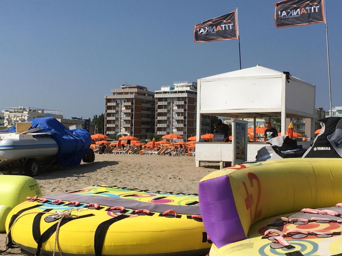 Appartamento Fronte Mare ริมินี ภายนอก รูปภาพ