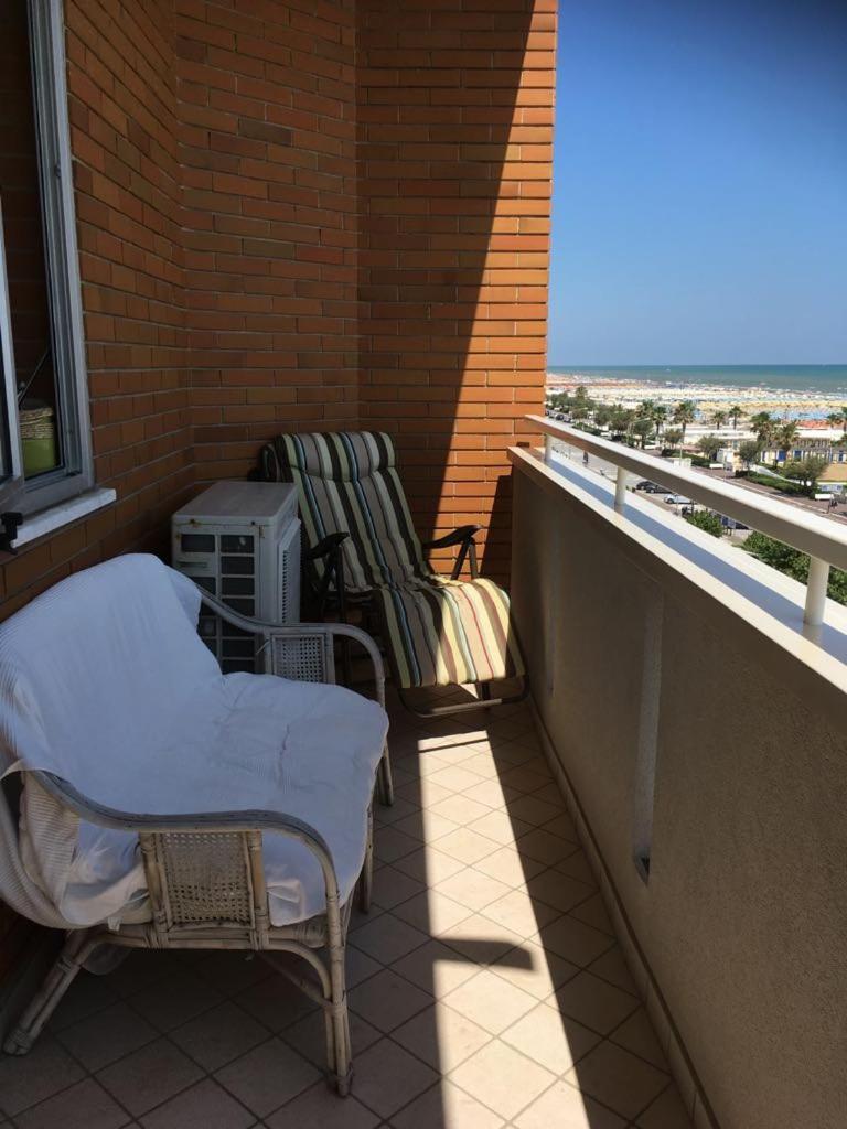 Appartamento Fronte Mare ริมินี ภายนอก รูปภาพ